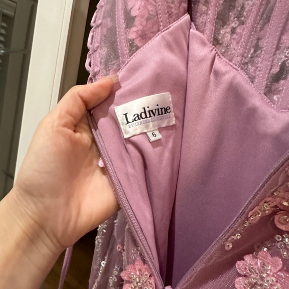 Prom Dress Mermaid Gown - Picture 6 of 8